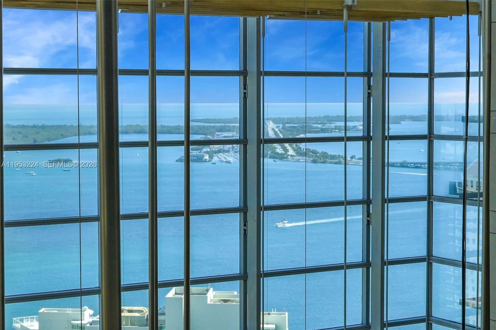 1395 Brickell Ave # 3311