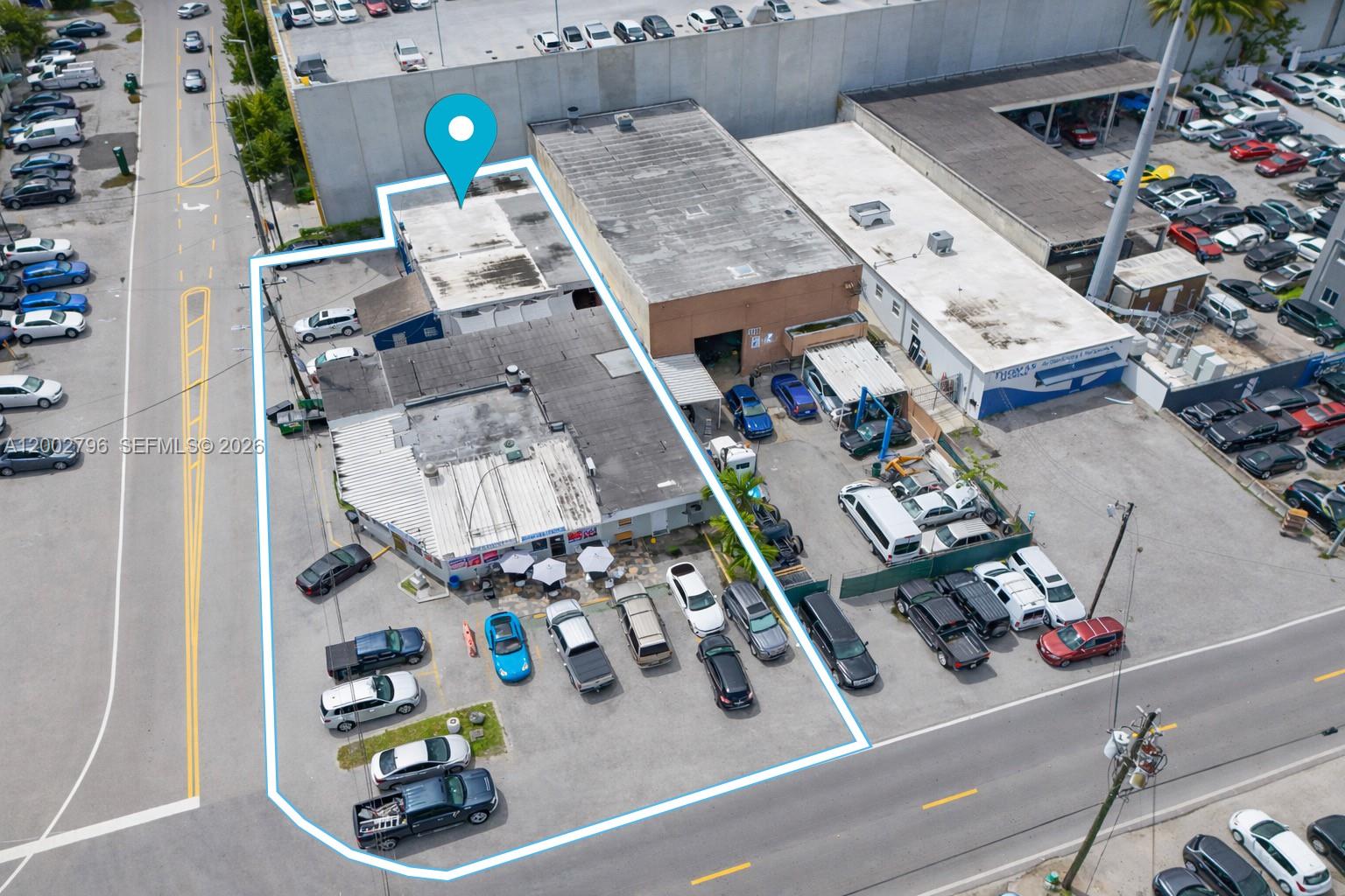 3300 & 3326 NW S River Dr