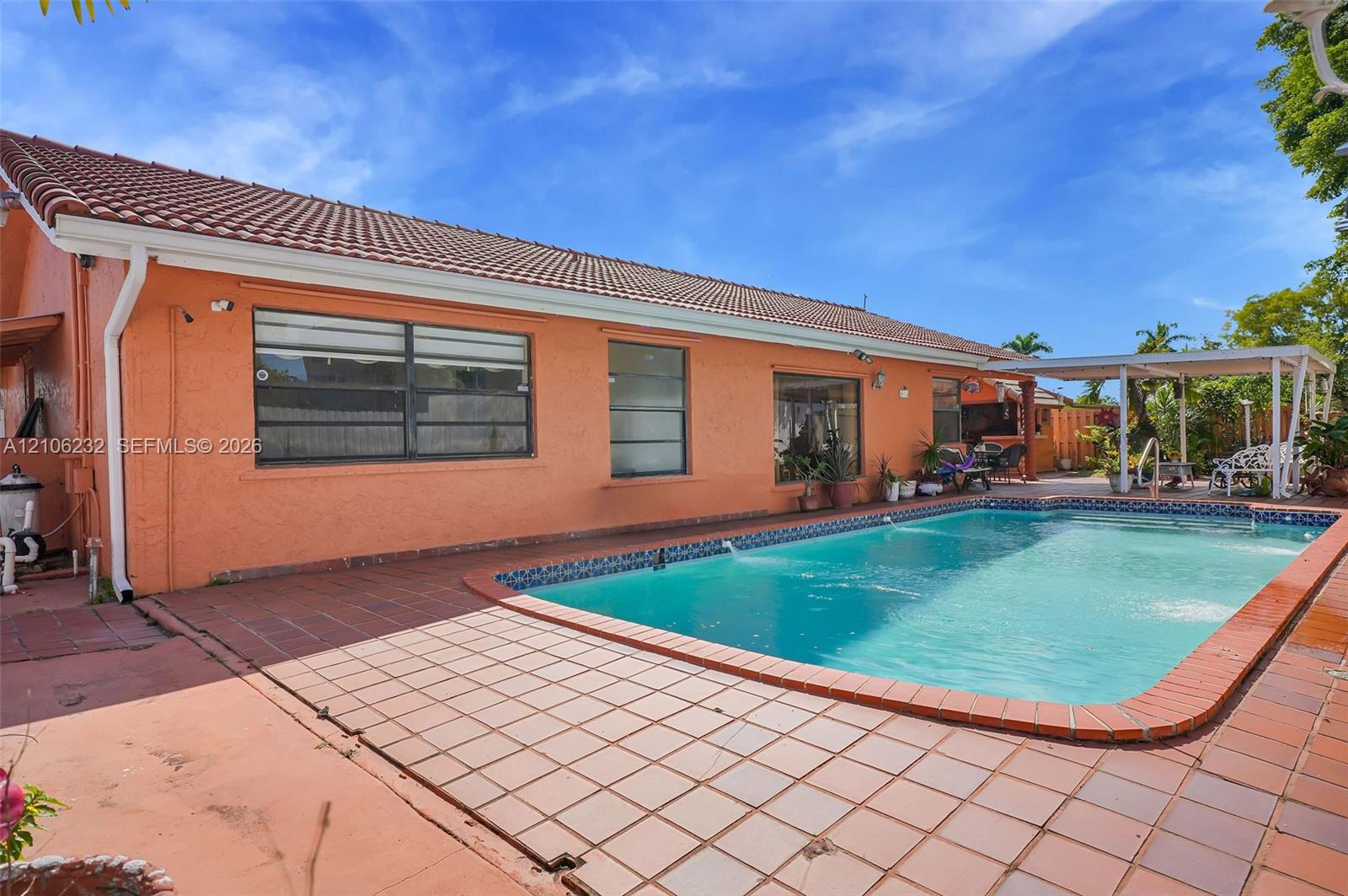 6537 NW 201st Ter