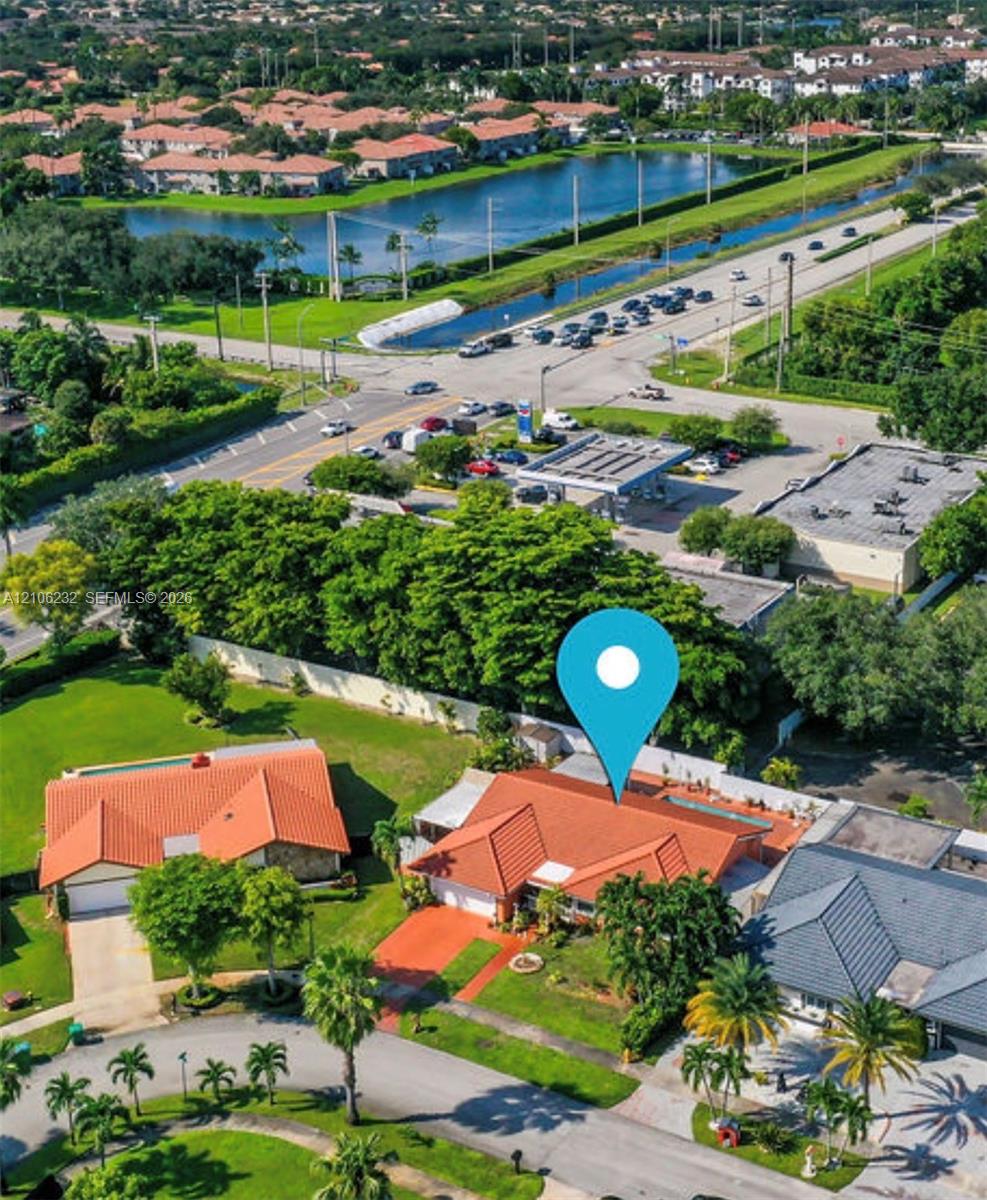 6537 NW 201st Ter
