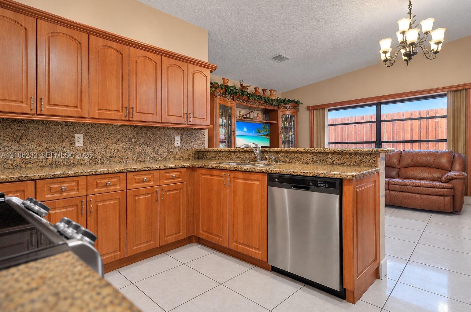 6537 NW 201st Ter