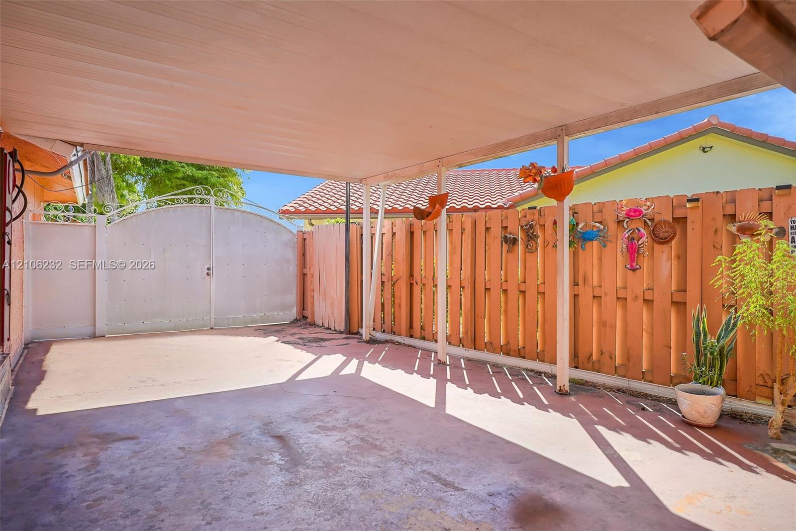 6537 NW 201st Ter