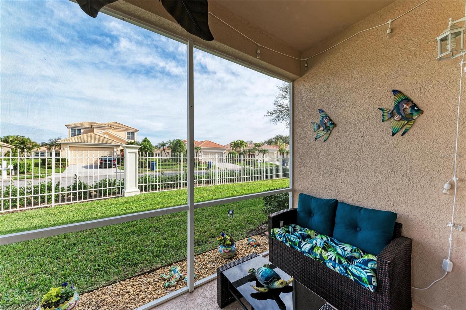 7349 FOUNTAIN PALM CIR #7349