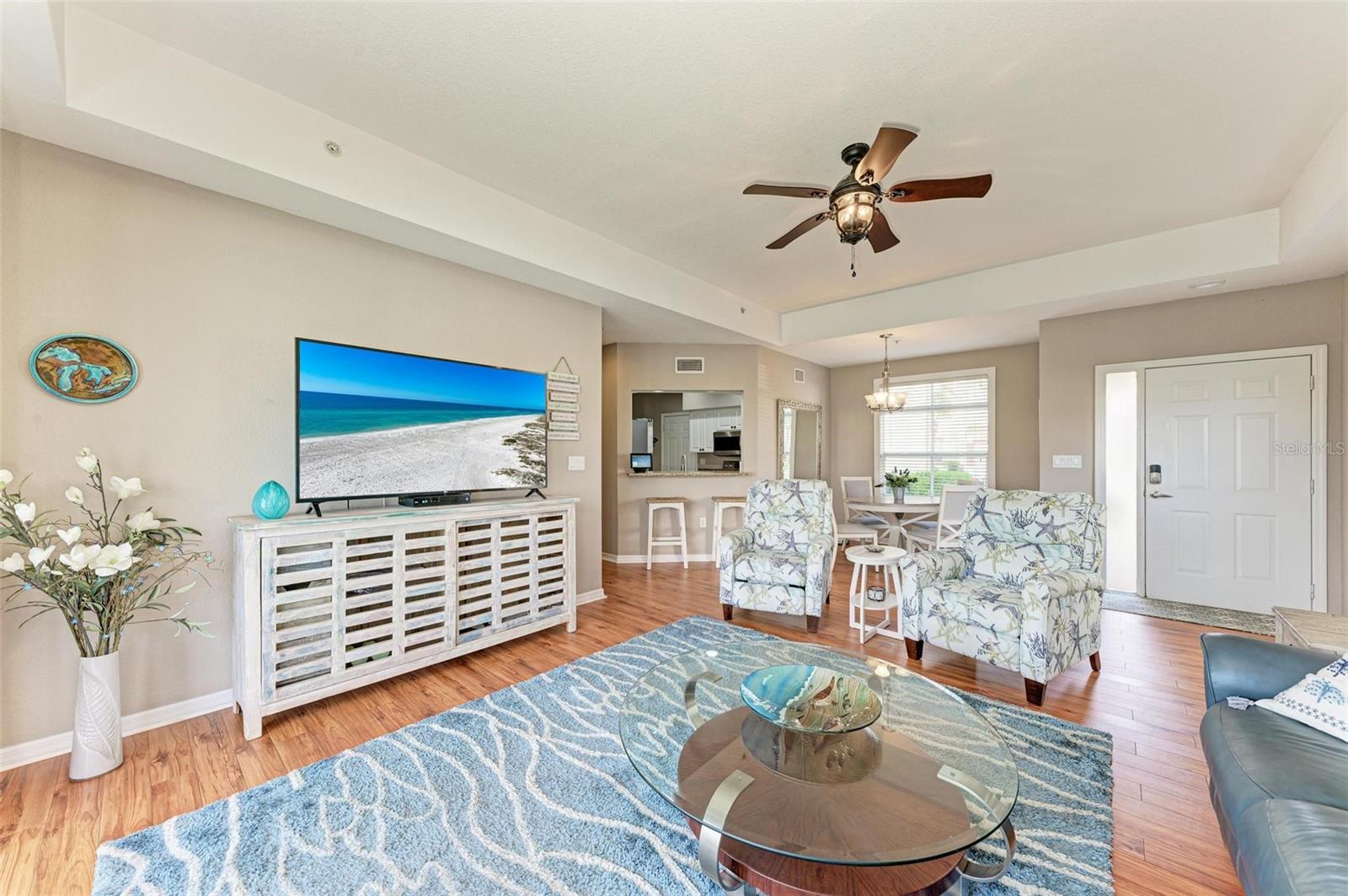 7349 FOUNTAIN PALM CIR #7349