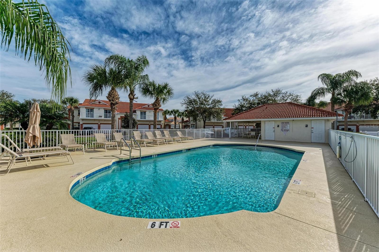 7349 FOUNTAIN PALM CIR #7349