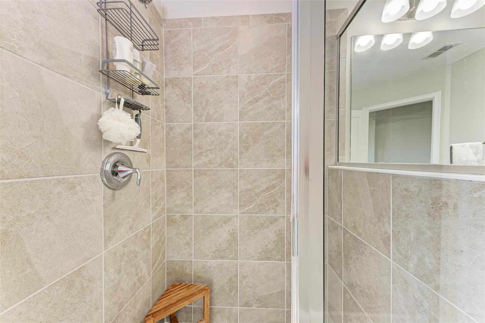 11622 ROLLING GREEN DR