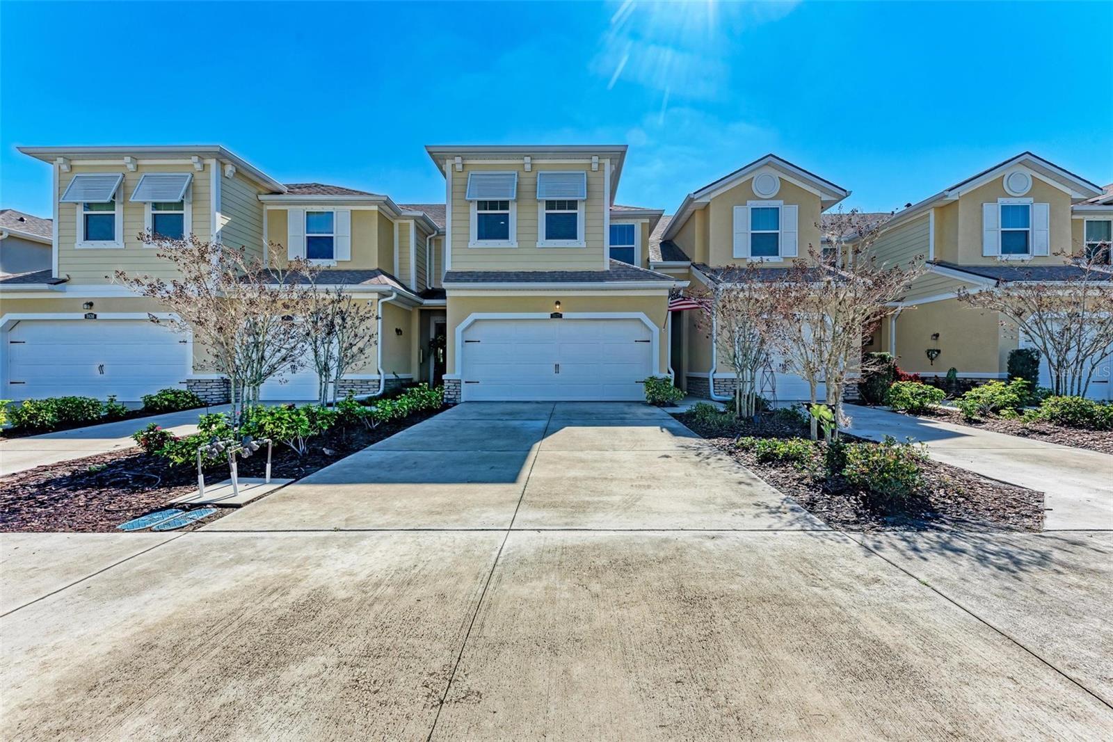 11622 ROLLING GREEN DR