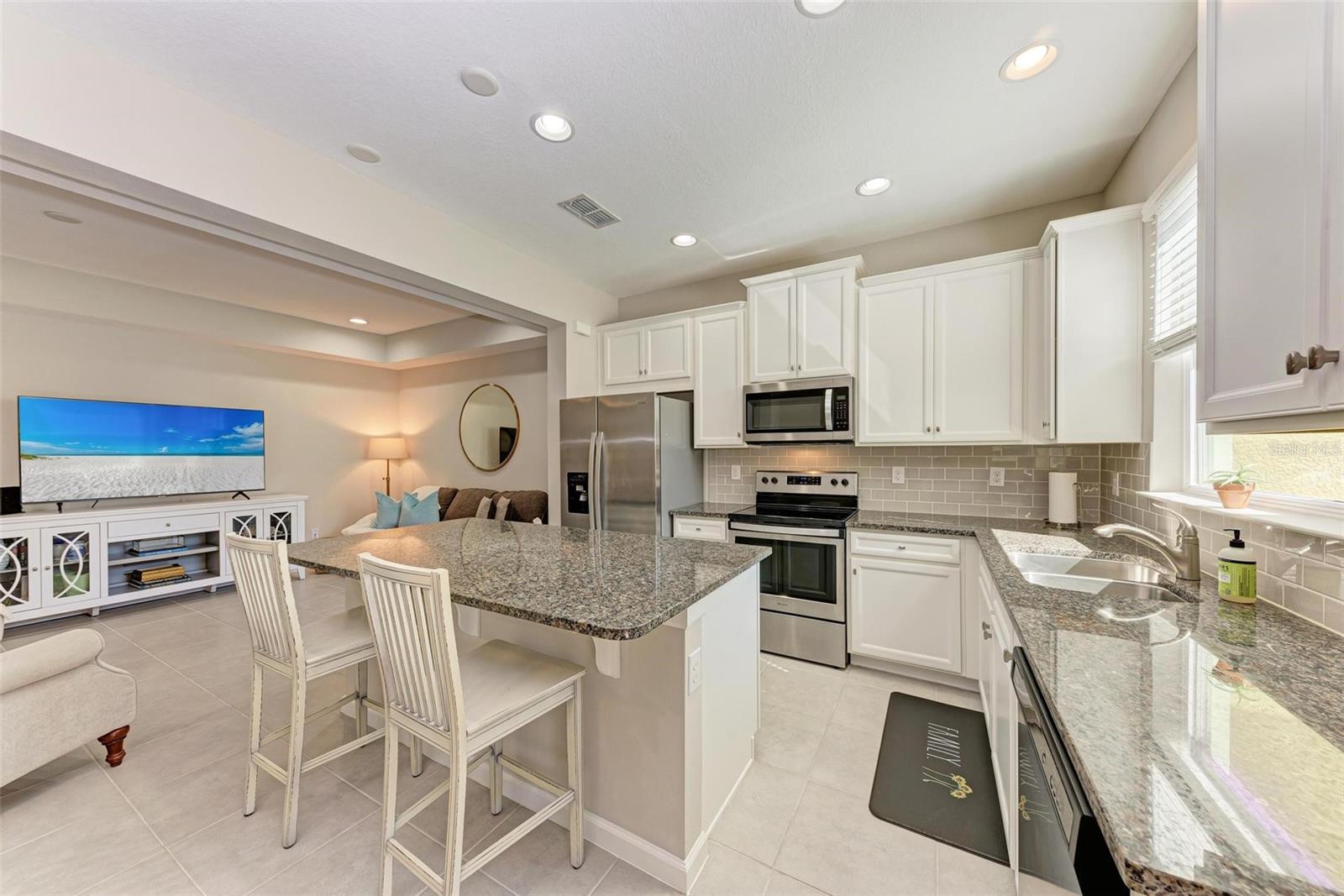 11622 ROLLING GREEN DR