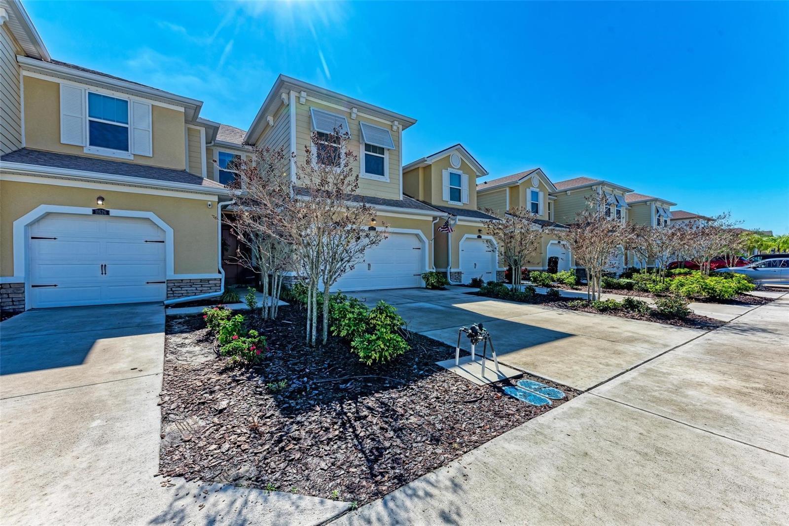 11622 ROLLING GREEN DR