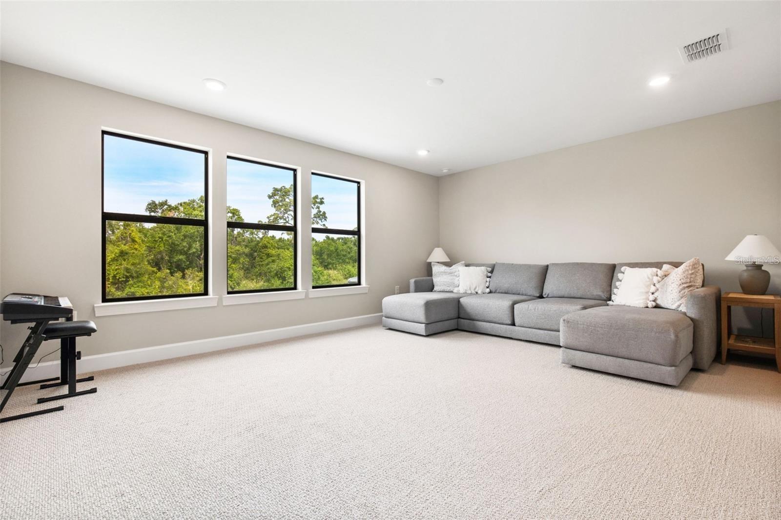 5445 SILVERSIDE PINE CT