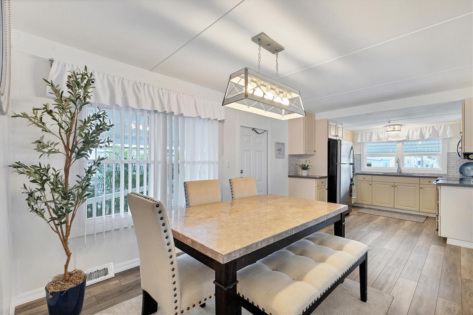 507 49TH AVENUE DR E