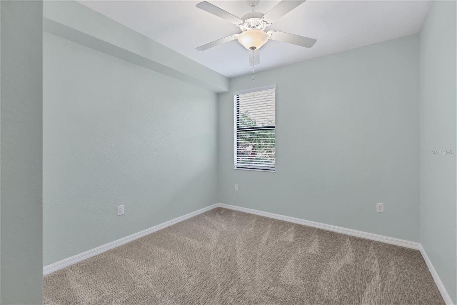 10796 TARFLOWER DR #102