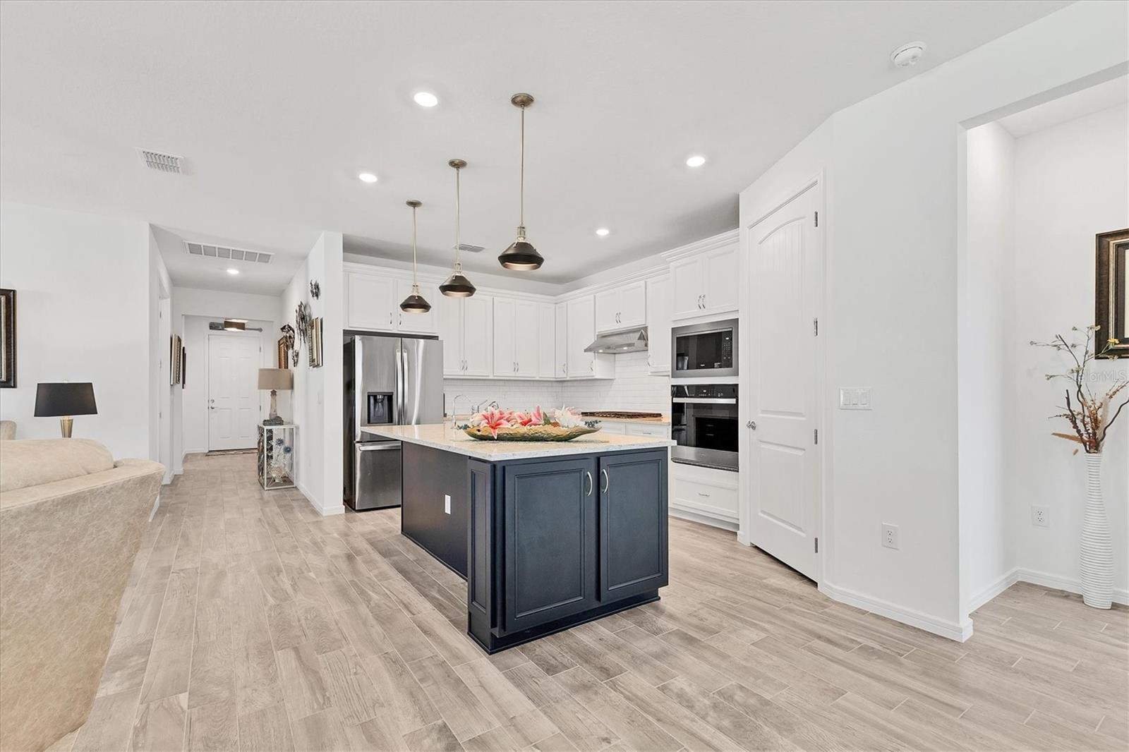 9259 BARRIER COAST TRL