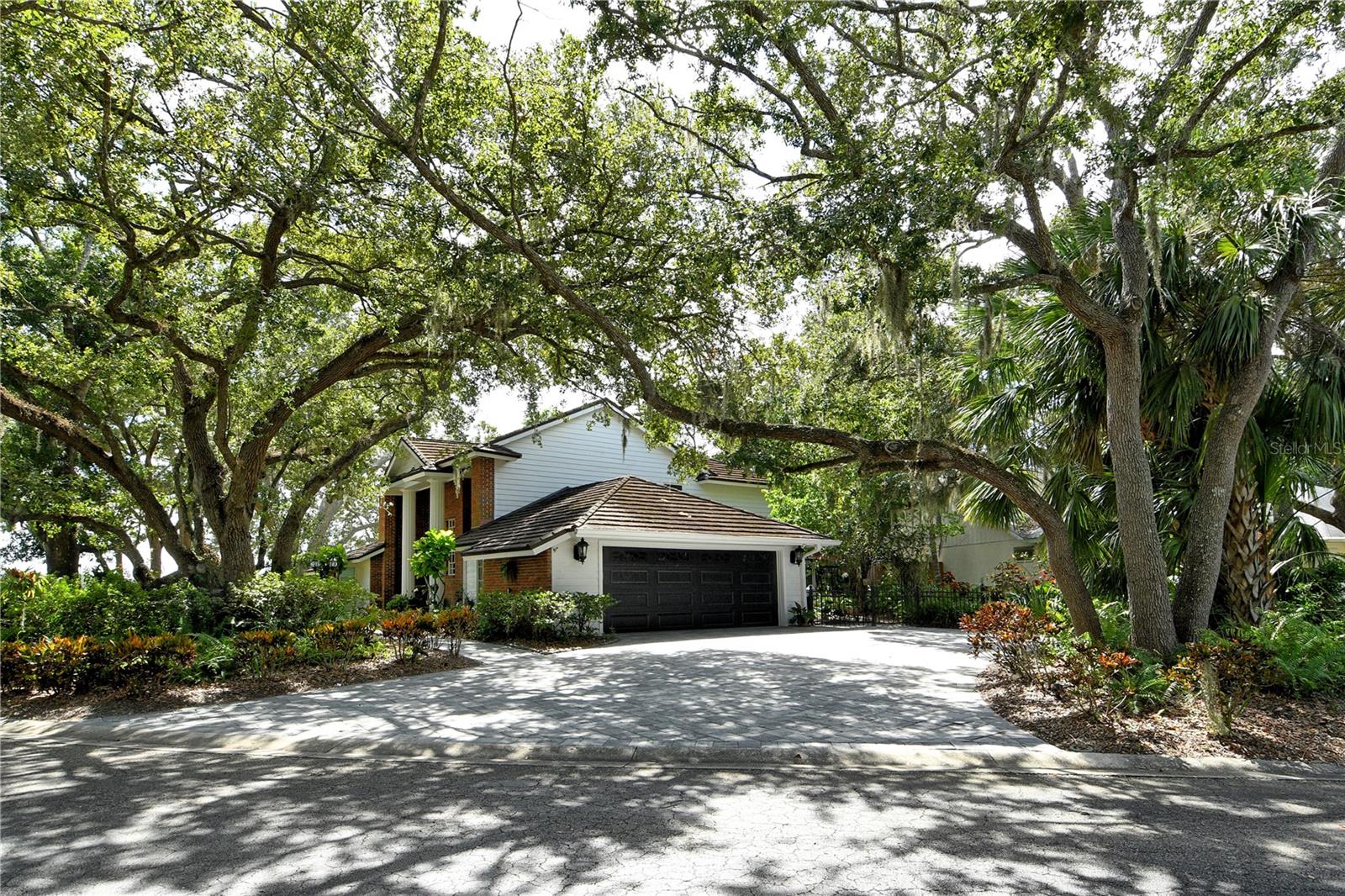 4550 CHIMNEY CREEK DR