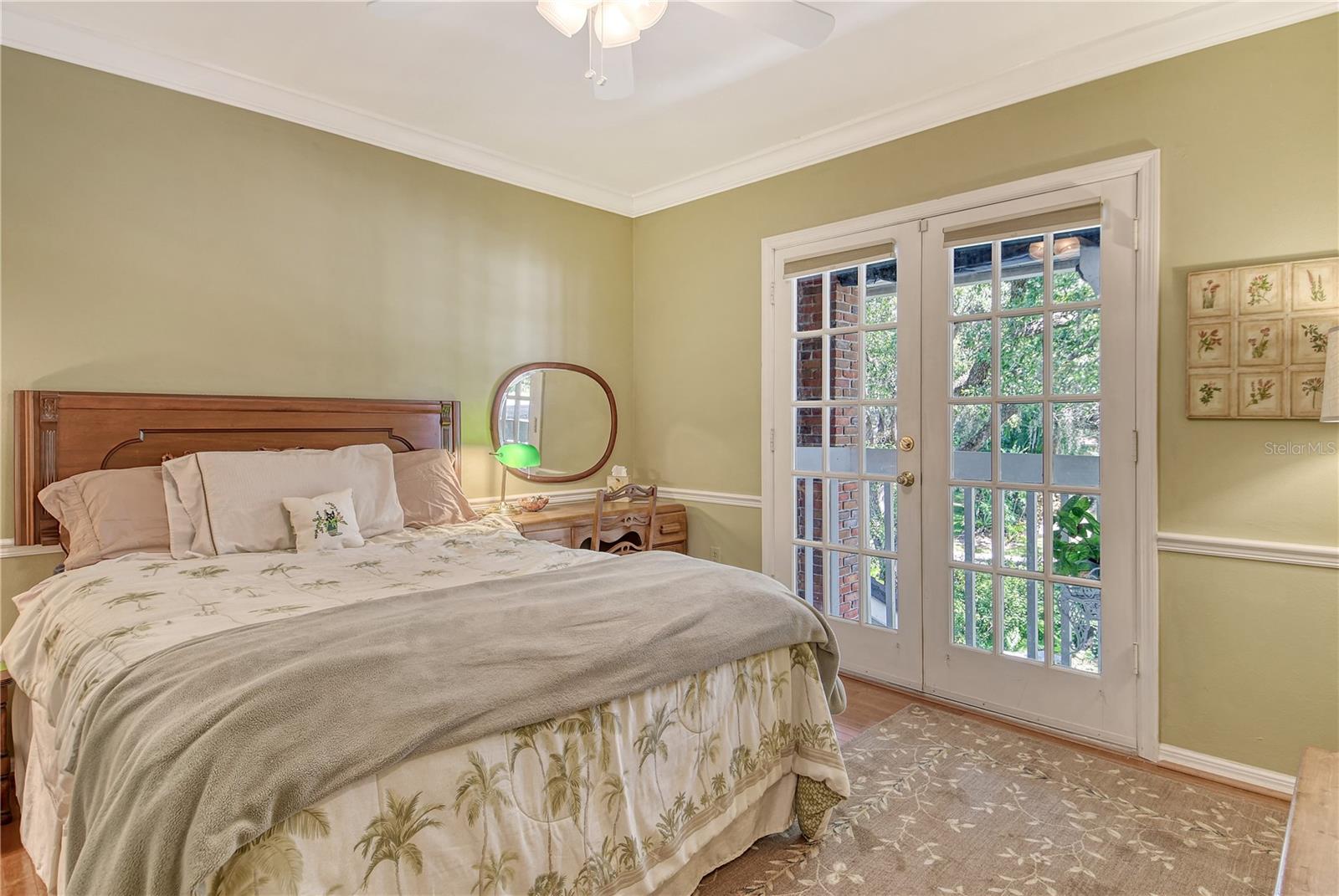 4550 CHIMNEY CREEK DR