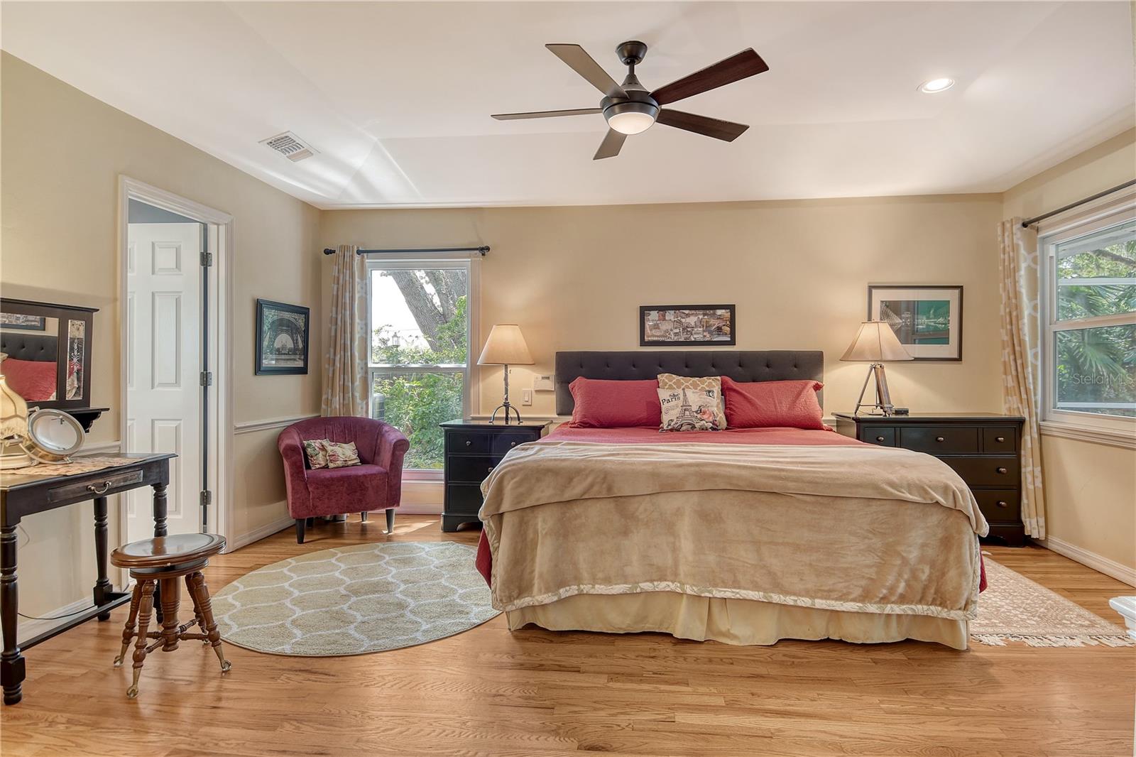 4550 CHIMNEY CREEK DR