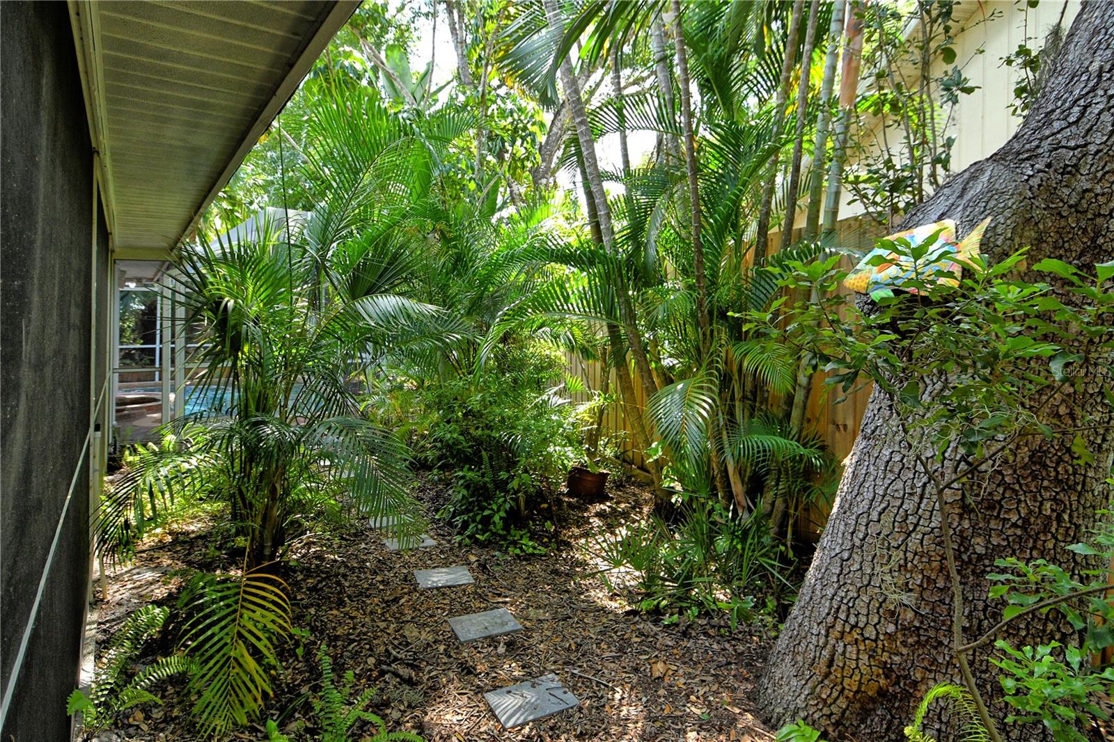 4550 CHIMNEY CREEK DR