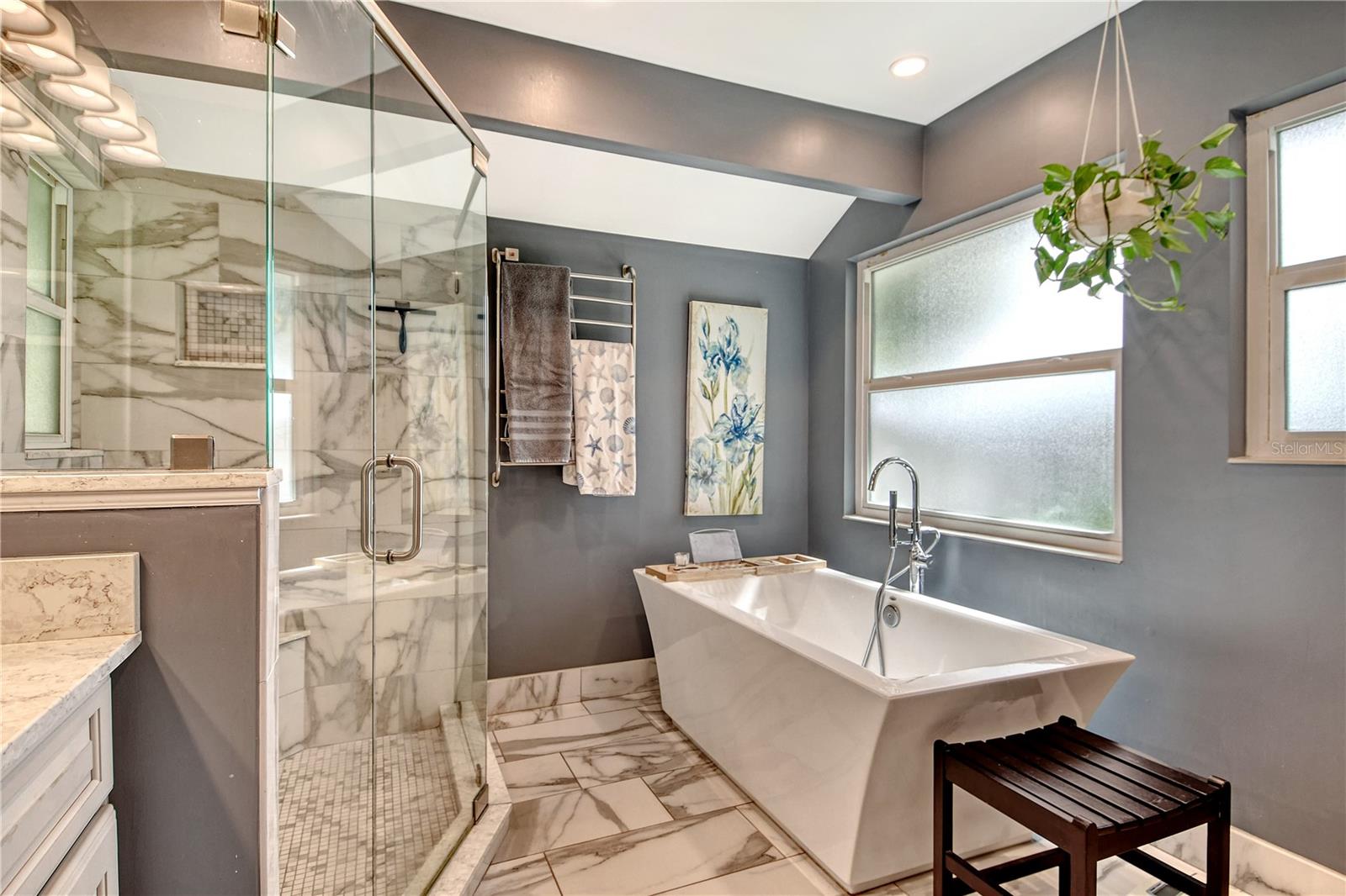 4550 CHIMNEY CREEK DR