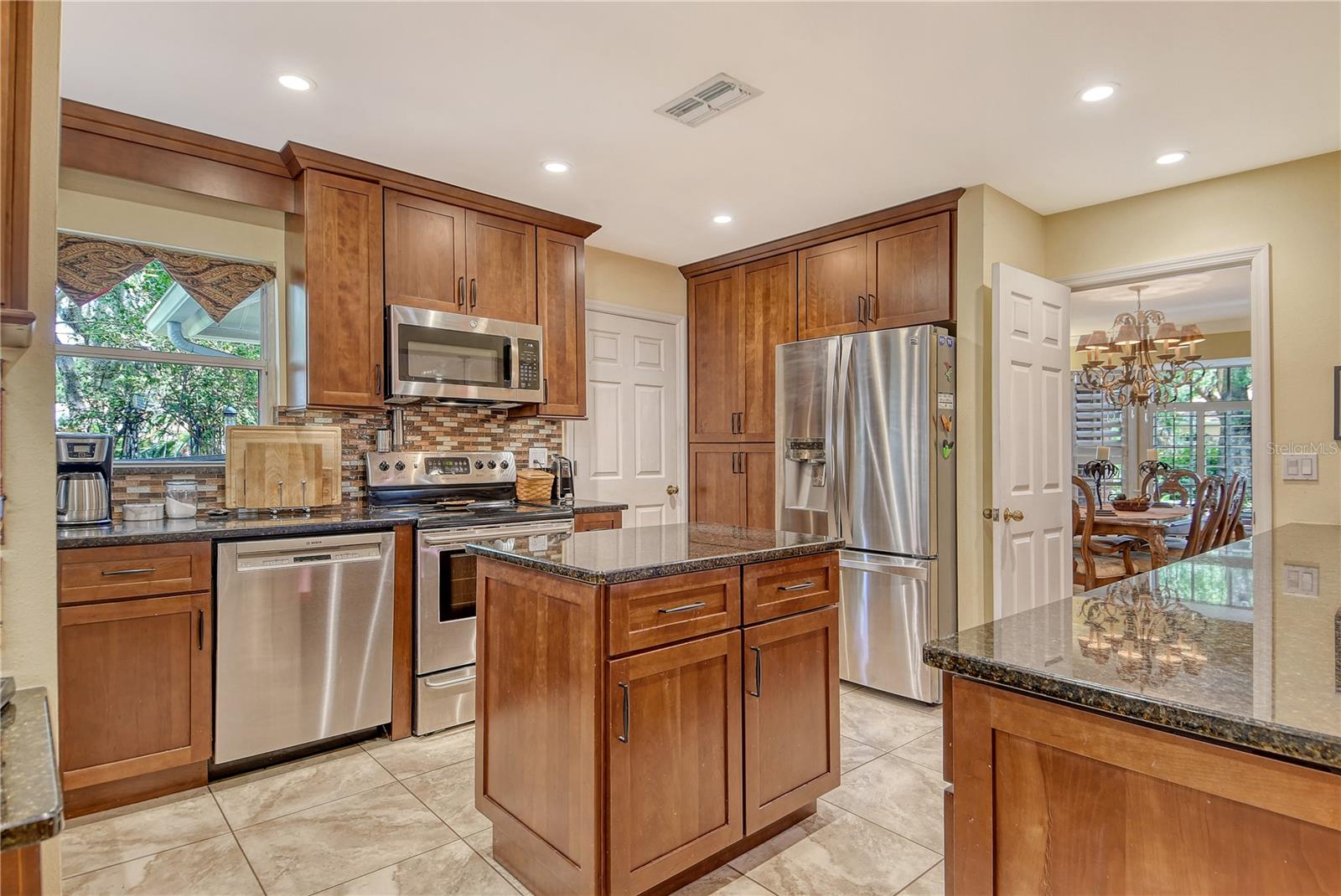 4550 CHIMNEY CREEK DR