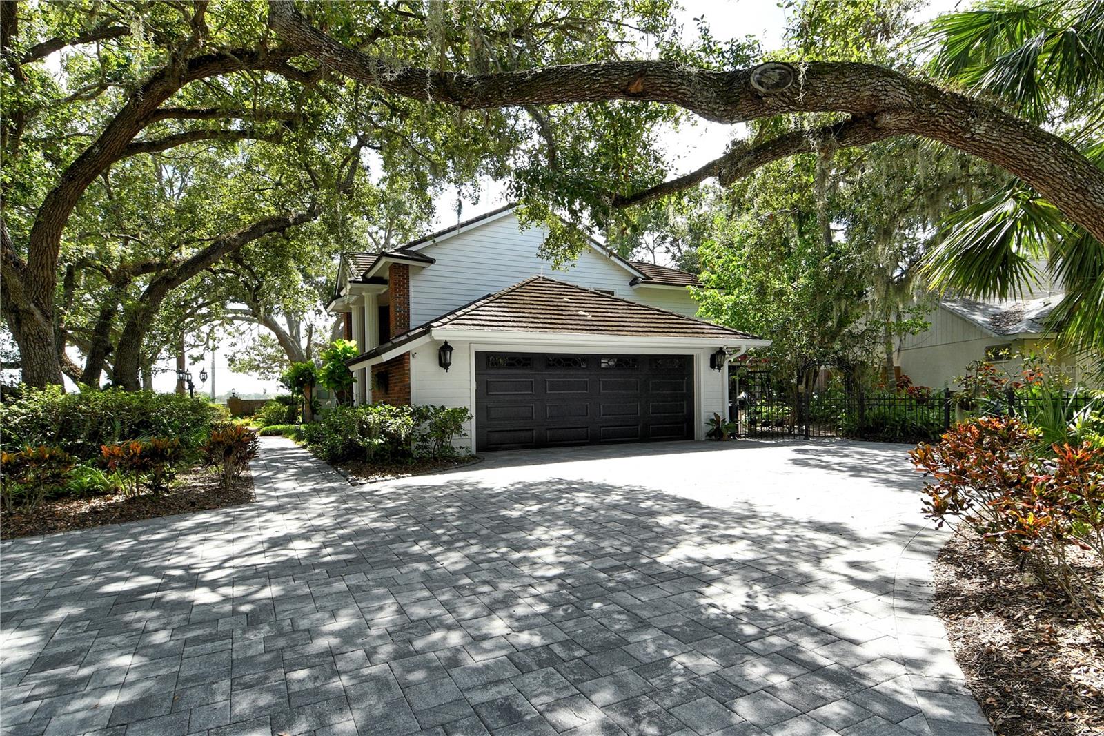 4550 CHIMNEY CREEK DR