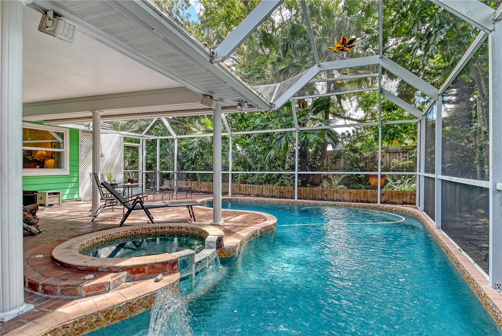 4550 CHIMNEY CREEK DR