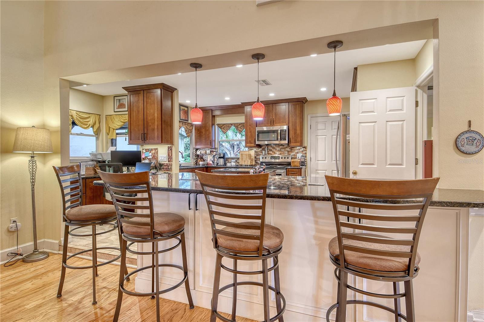 4550 CHIMNEY CREEK DR