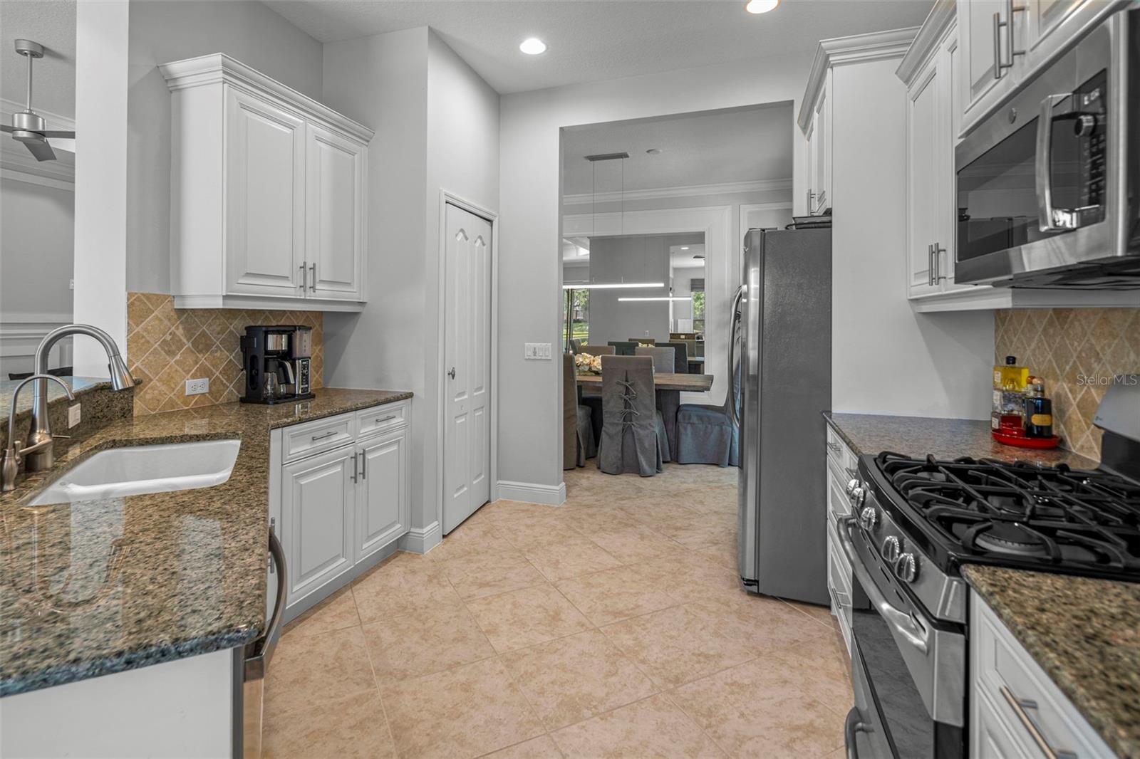 12037 THORNHILL CT