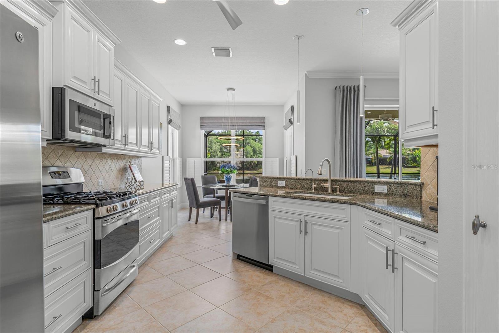 12037 THORNHILL CT