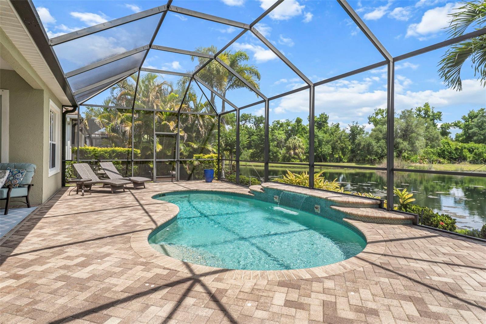 12037 THORNHILL CT