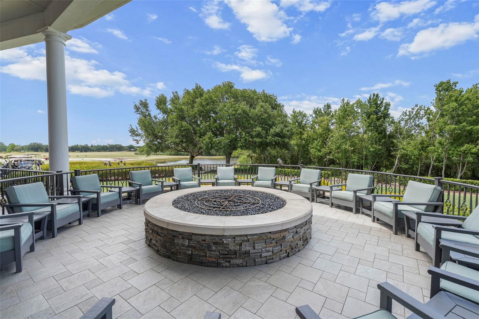 12037 THORNHILL CT