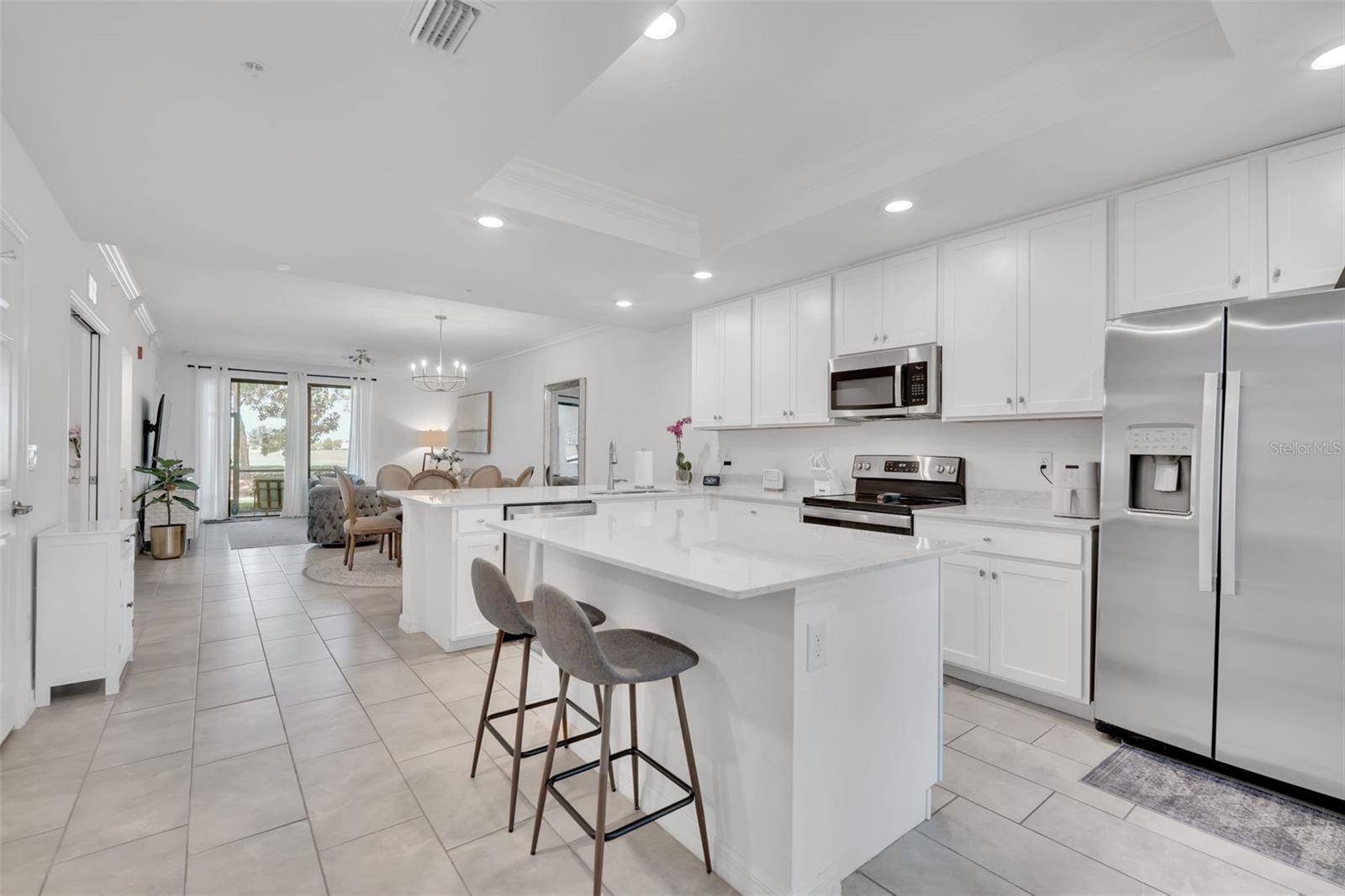 5664 PALMER CIR #102