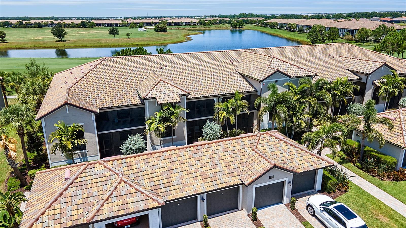 5664 PALMER CIR #102