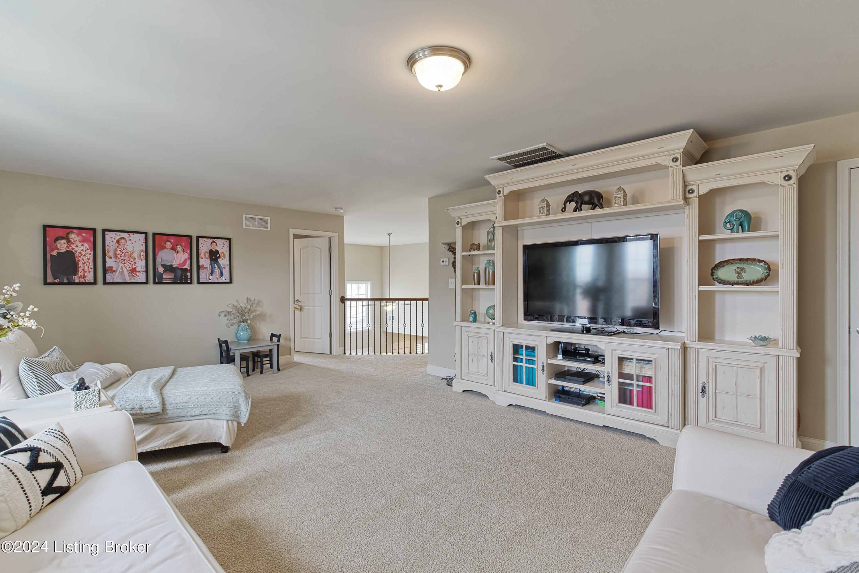 18705 Foxbough Glen Pl