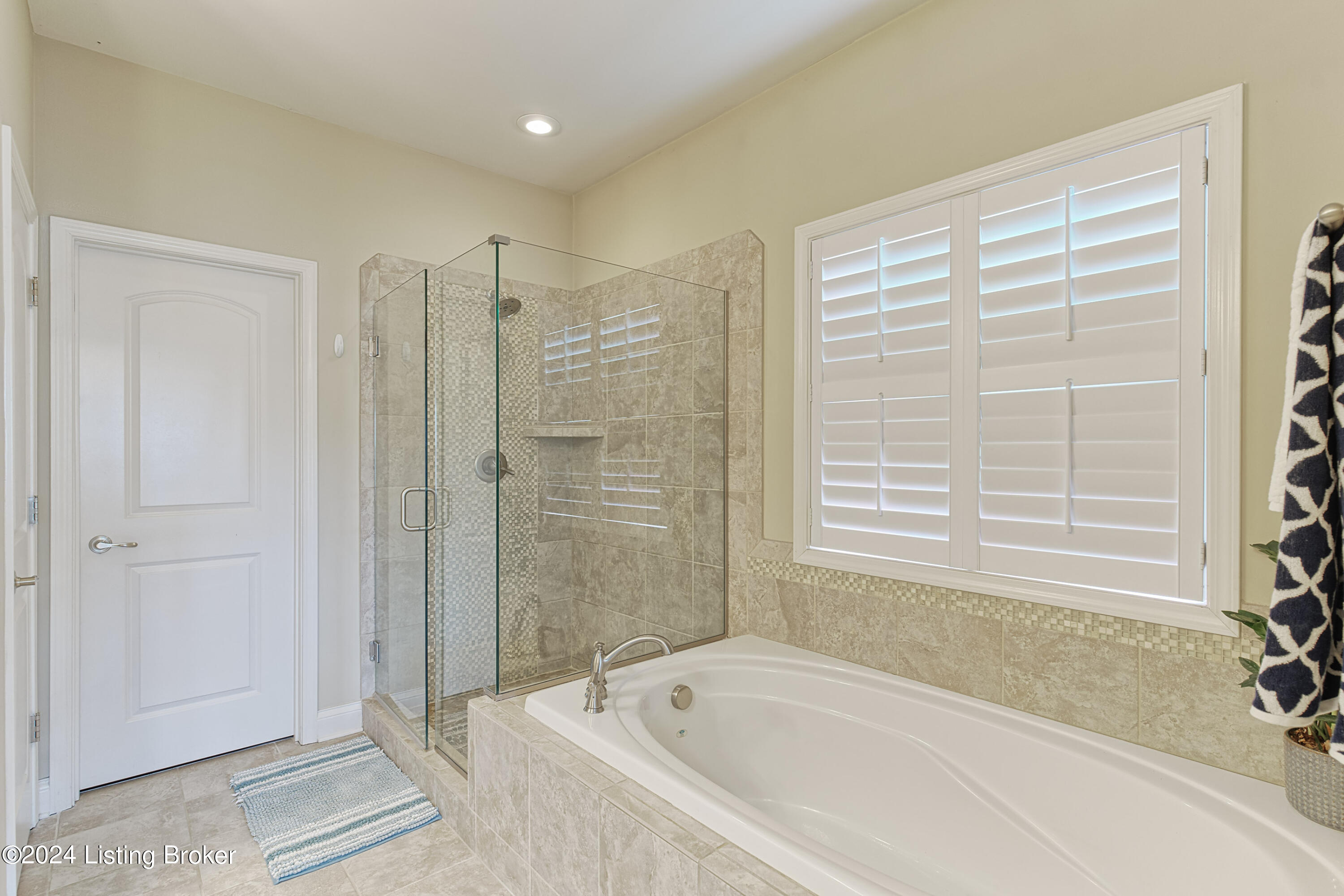 18705 Foxbough Glen Pl