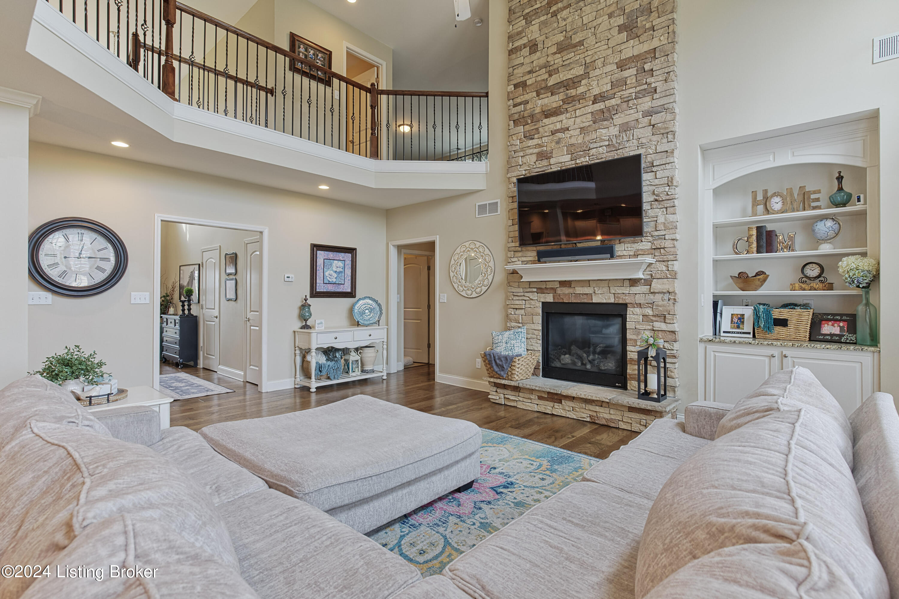 18705 Foxbough Glen Pl