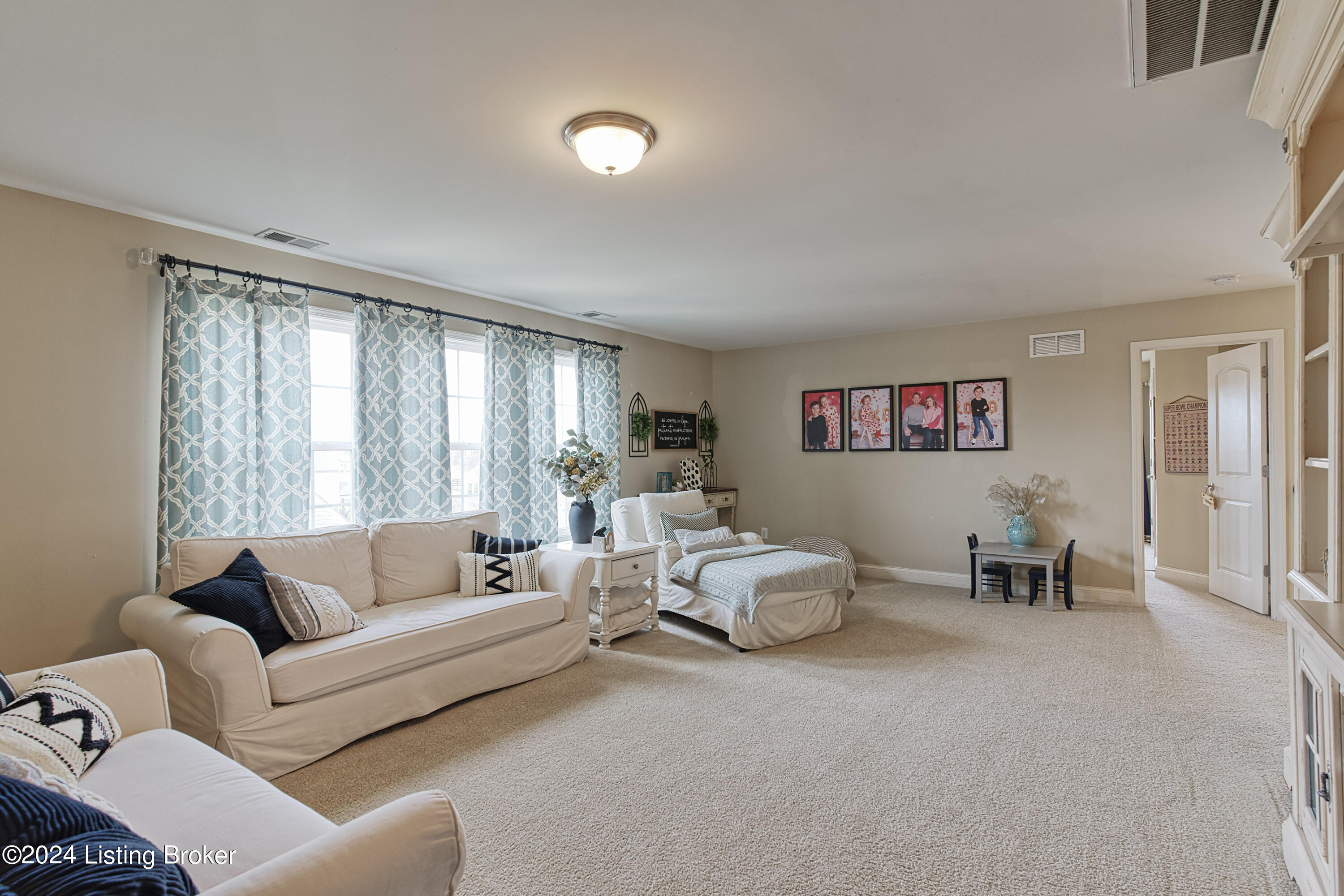 18705 Foxbough Glen Pl