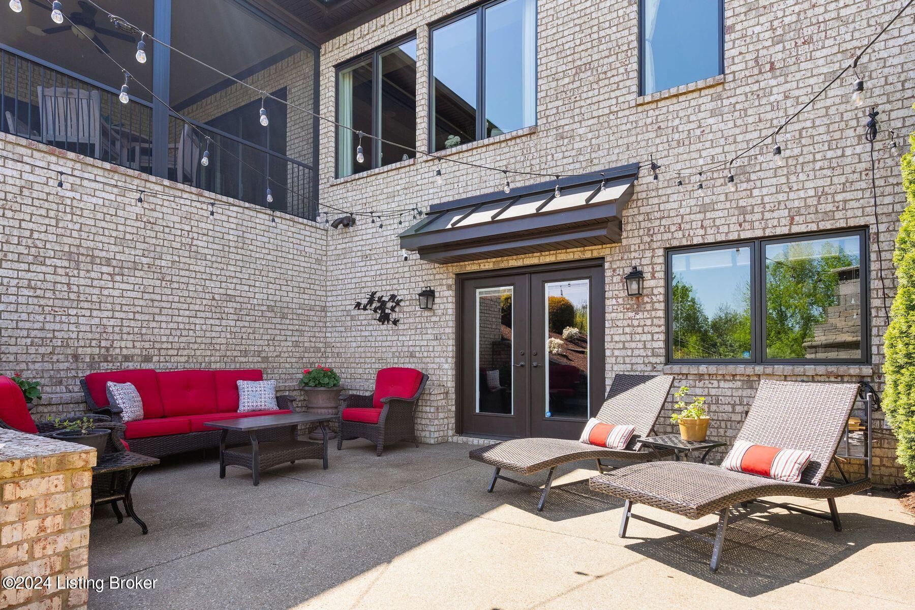 12417 Poplar Woods Dr