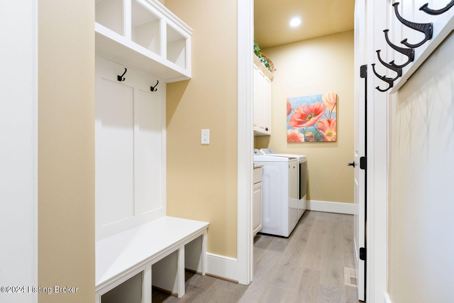 12417 Poplar Woods Dr