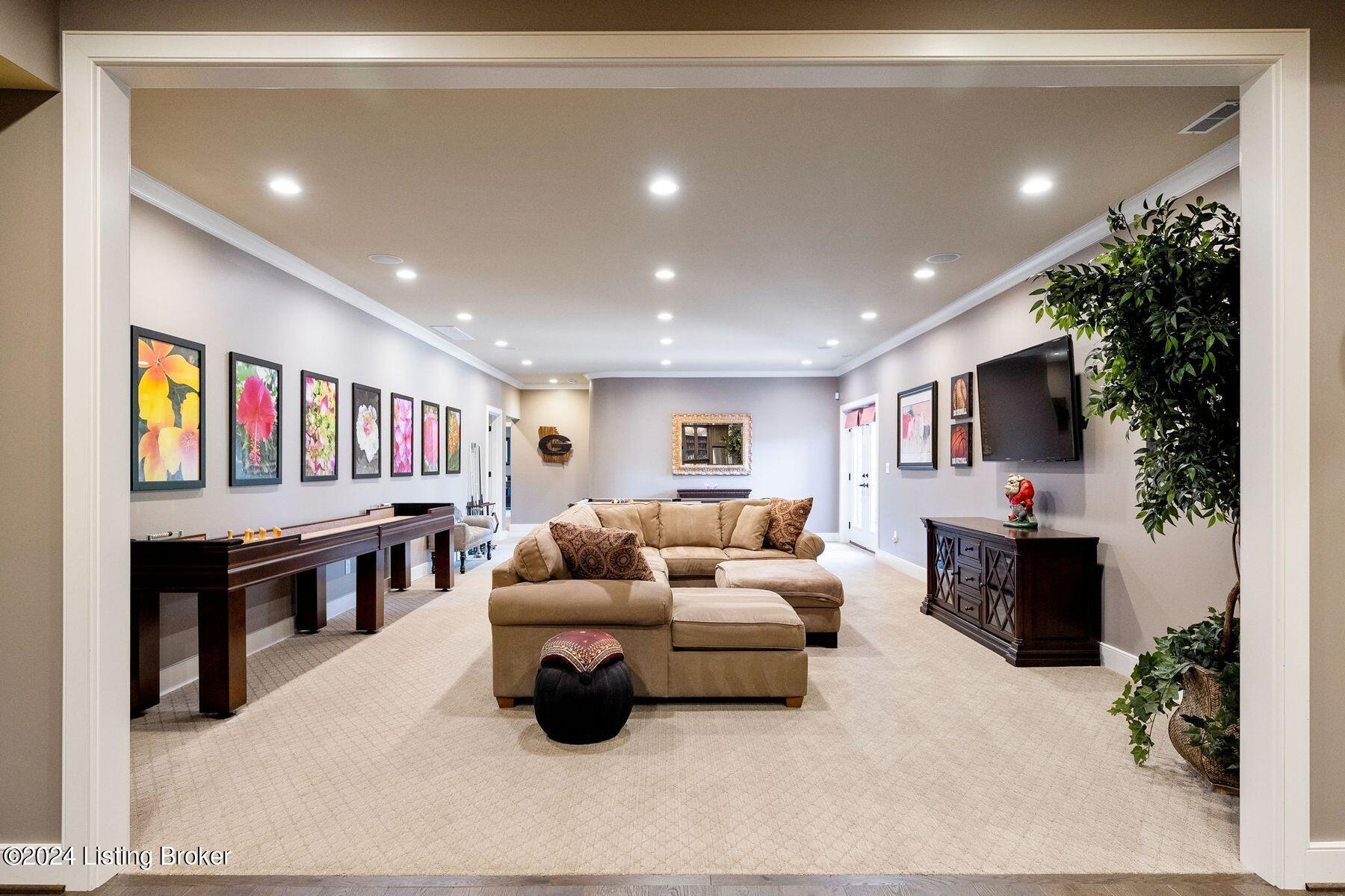 12417 Poplar Woods Dr