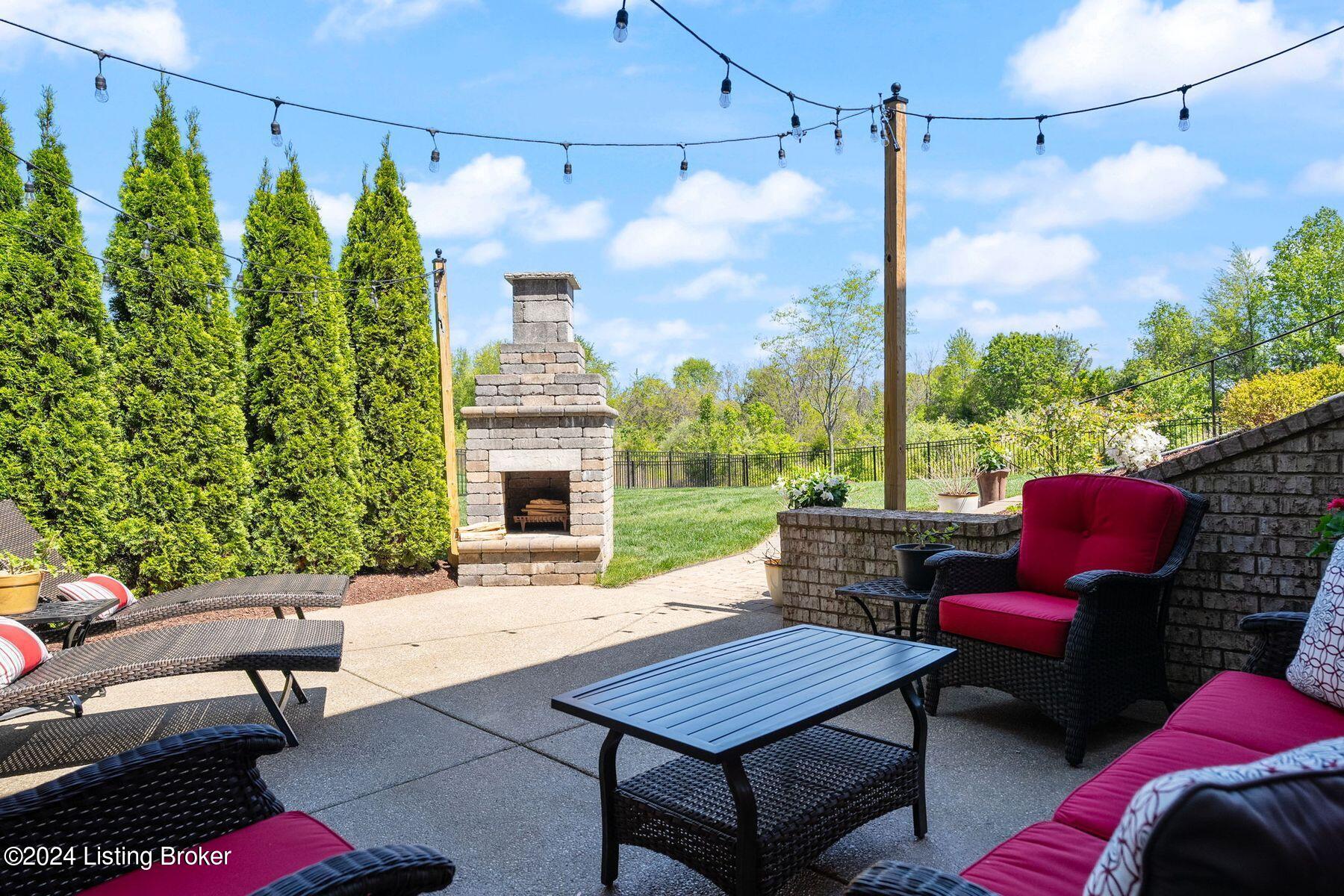 12417 Poplar Woods Dr