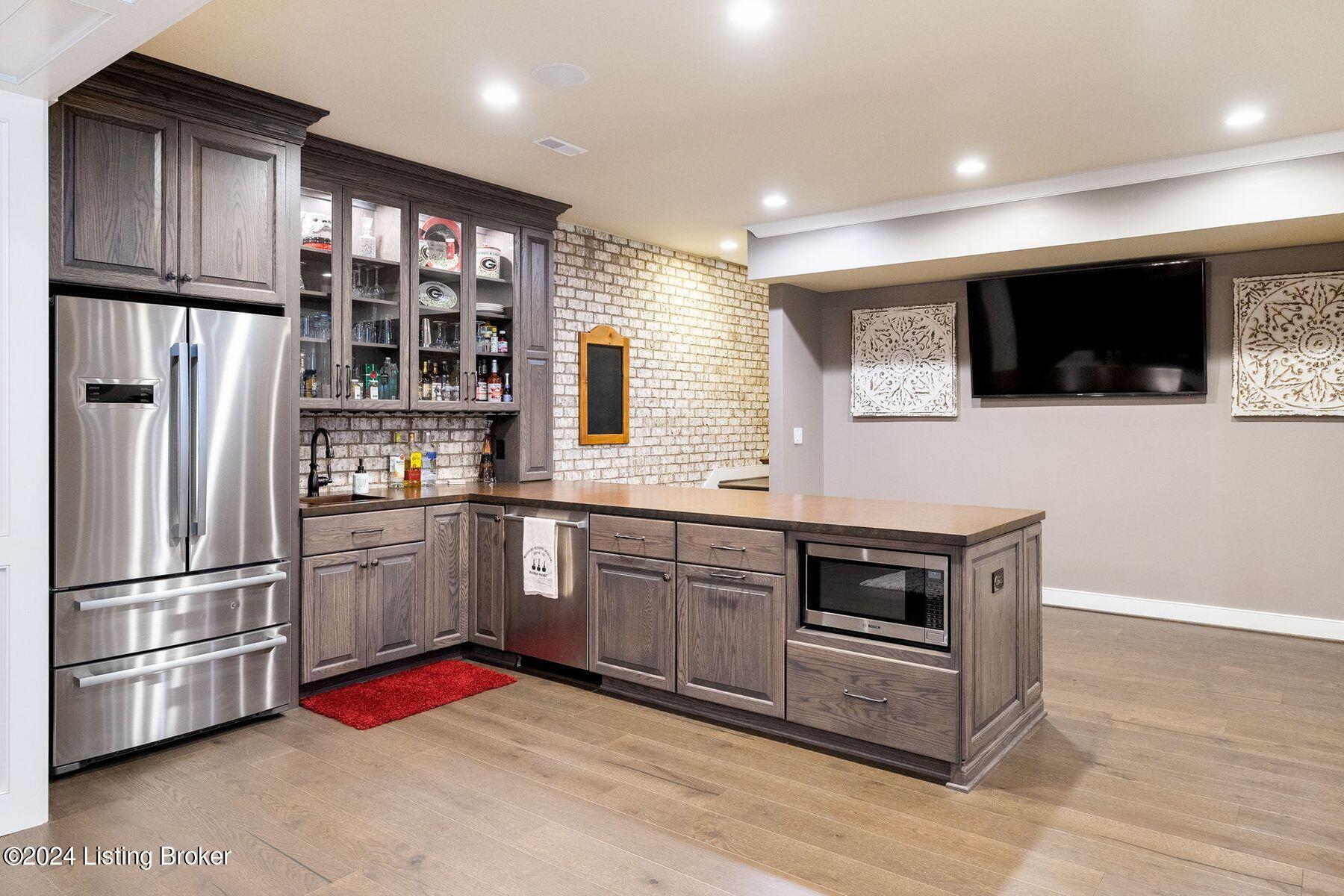 12417 Poplar Woods Dr