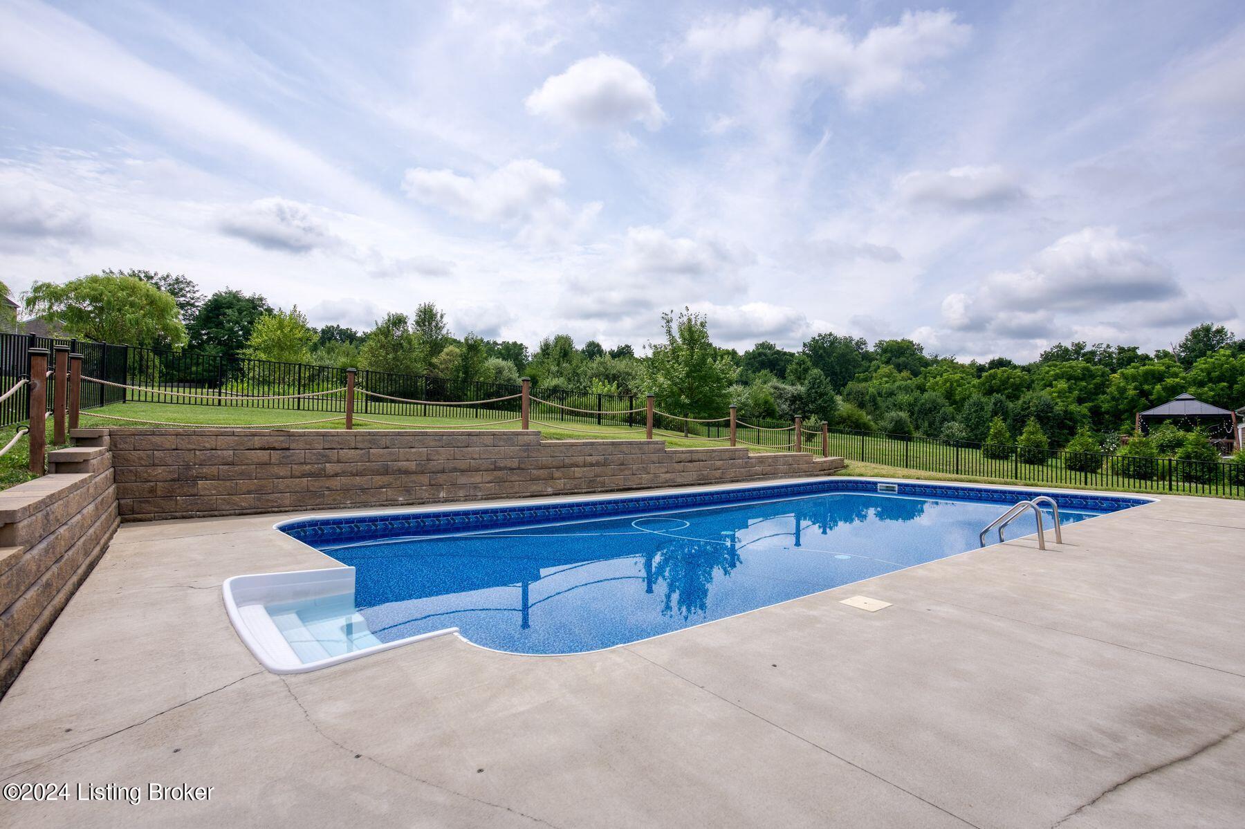 2203 Cherry Creek Rd