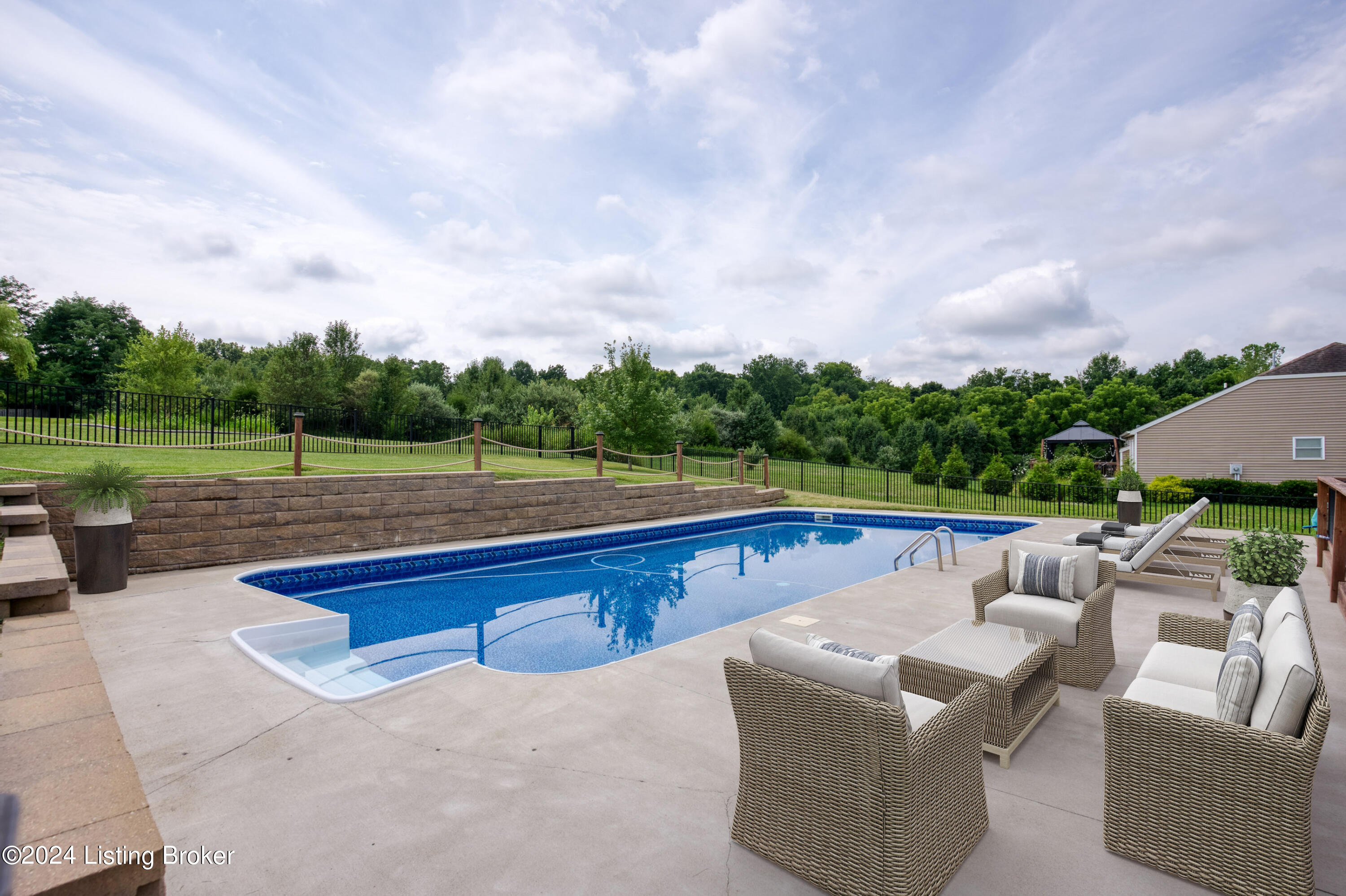 2203 Cherry Creek Rd