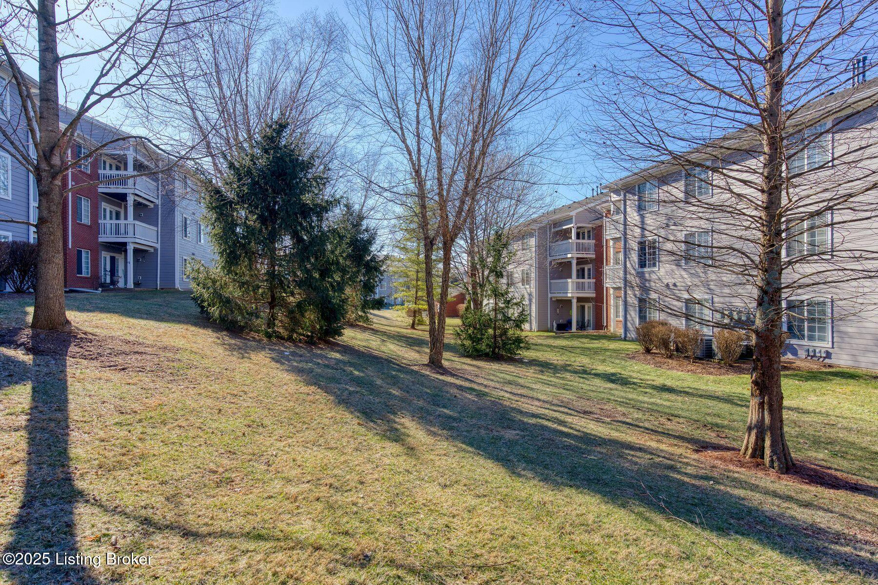 6401 Shelton Cir, 206