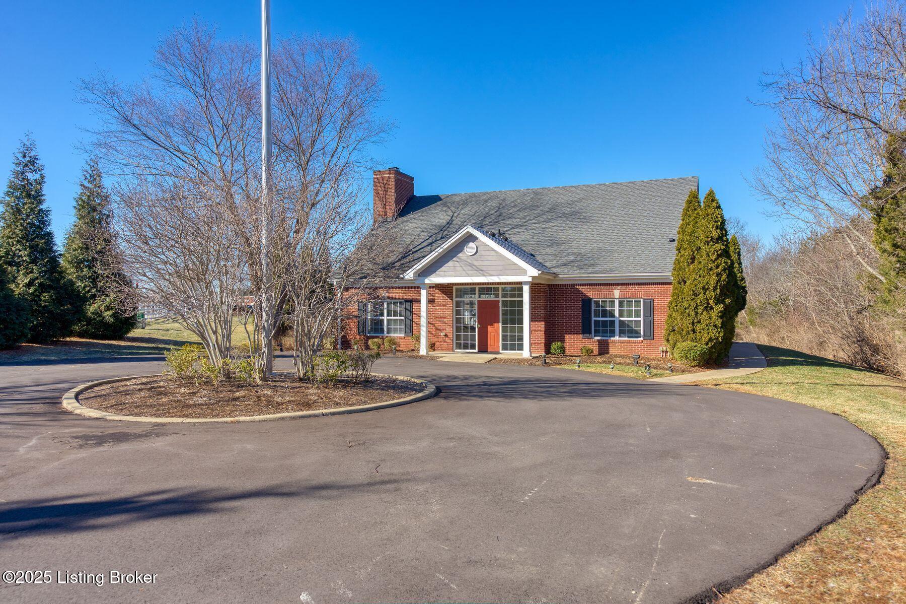 6401 Shelton Cir, 206