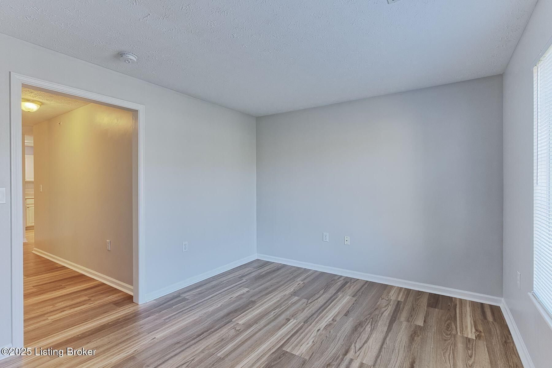 6401 Shelton Cir, 206