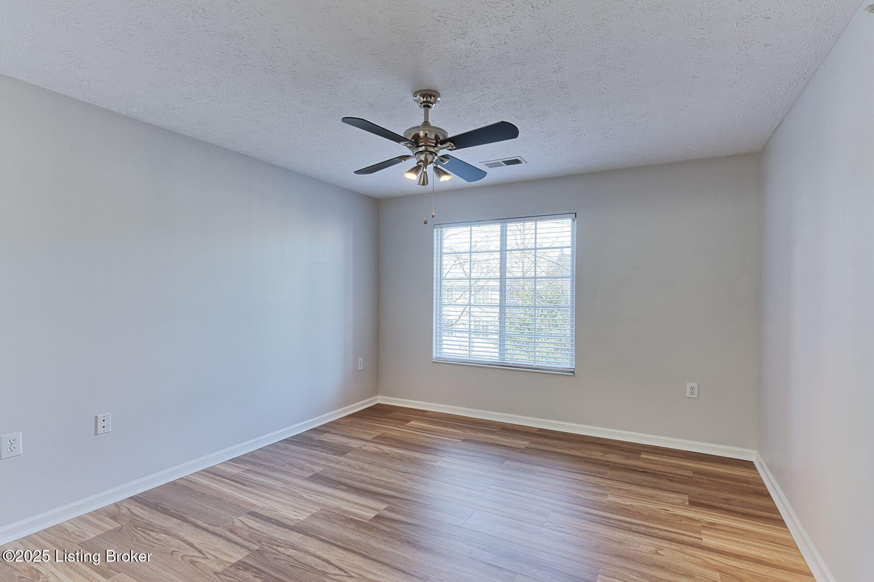 6401 Shelton Cir, 206