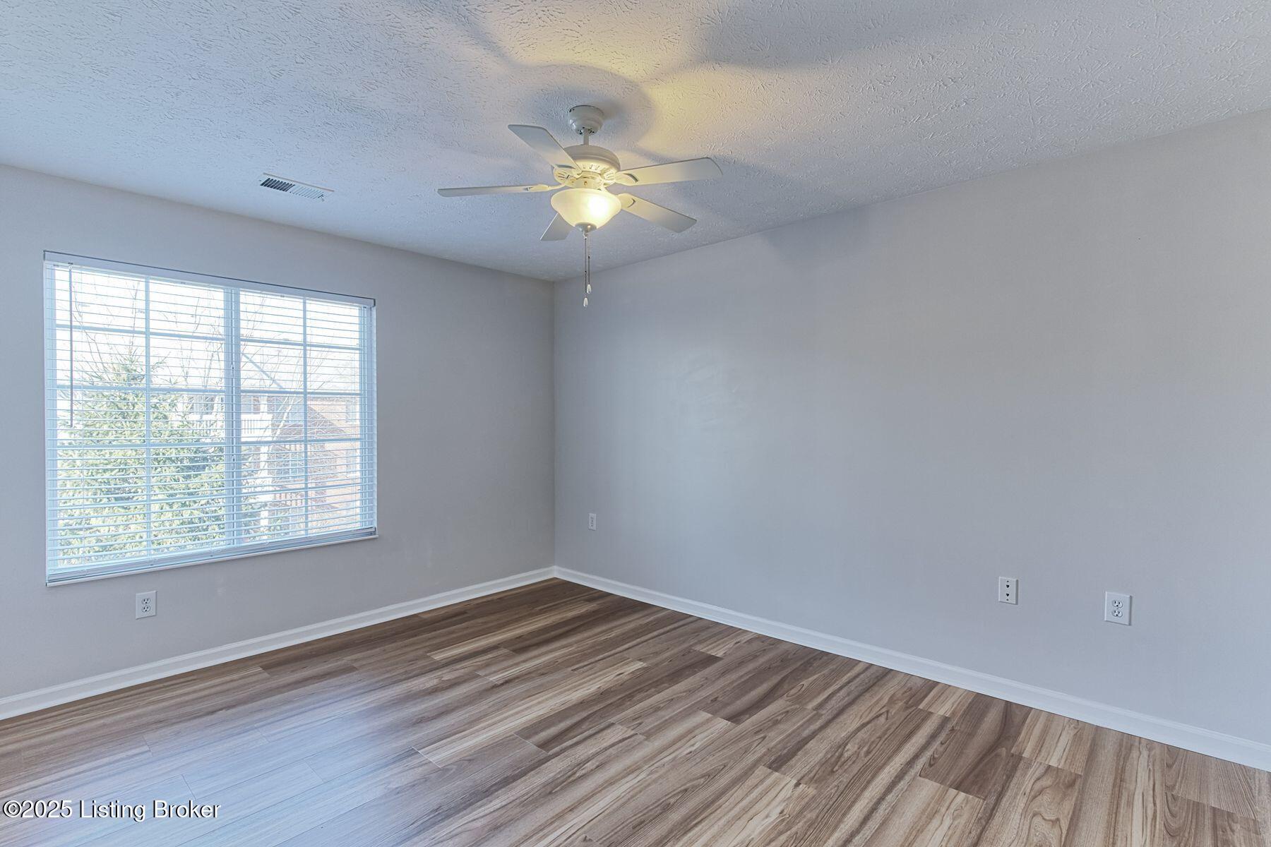 6401 Shelton Cir, 206