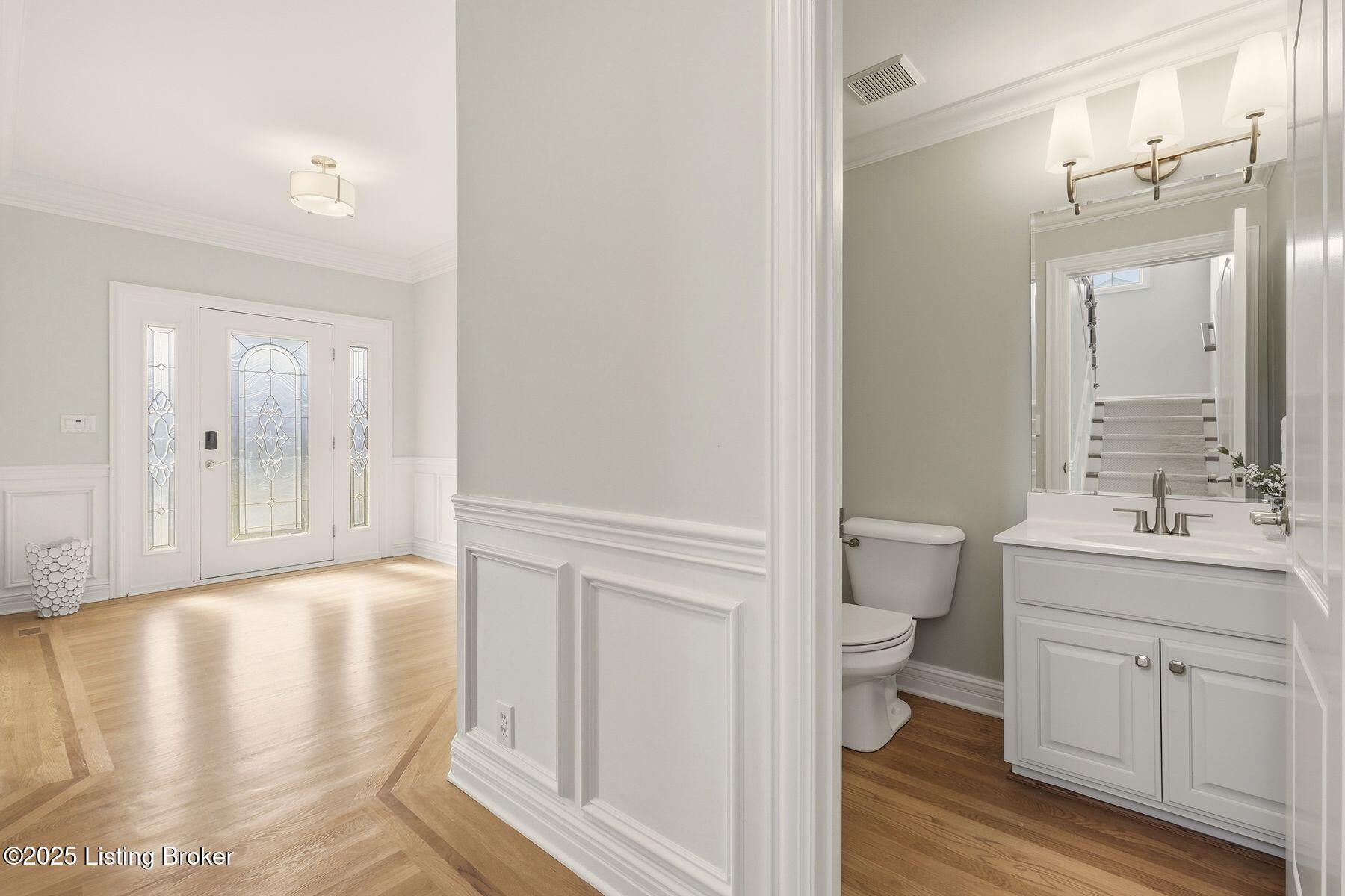 12808 Crestview Cove