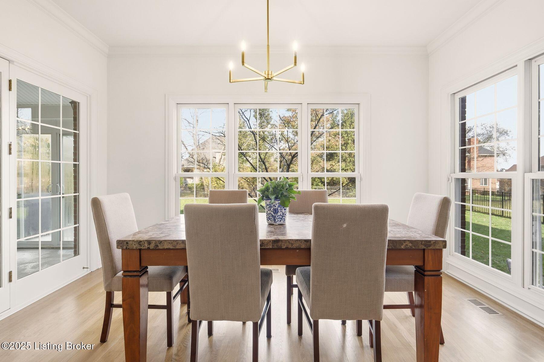 12808 Crestview Cove